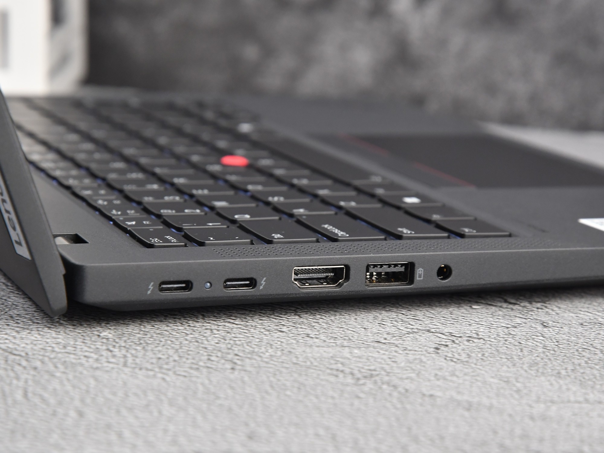 Media Player Classic Home Cinema for Windows_ThinkPad T14 Gen 6 AMD Ryzen AI PRO 300 series Windows 11 AI features review