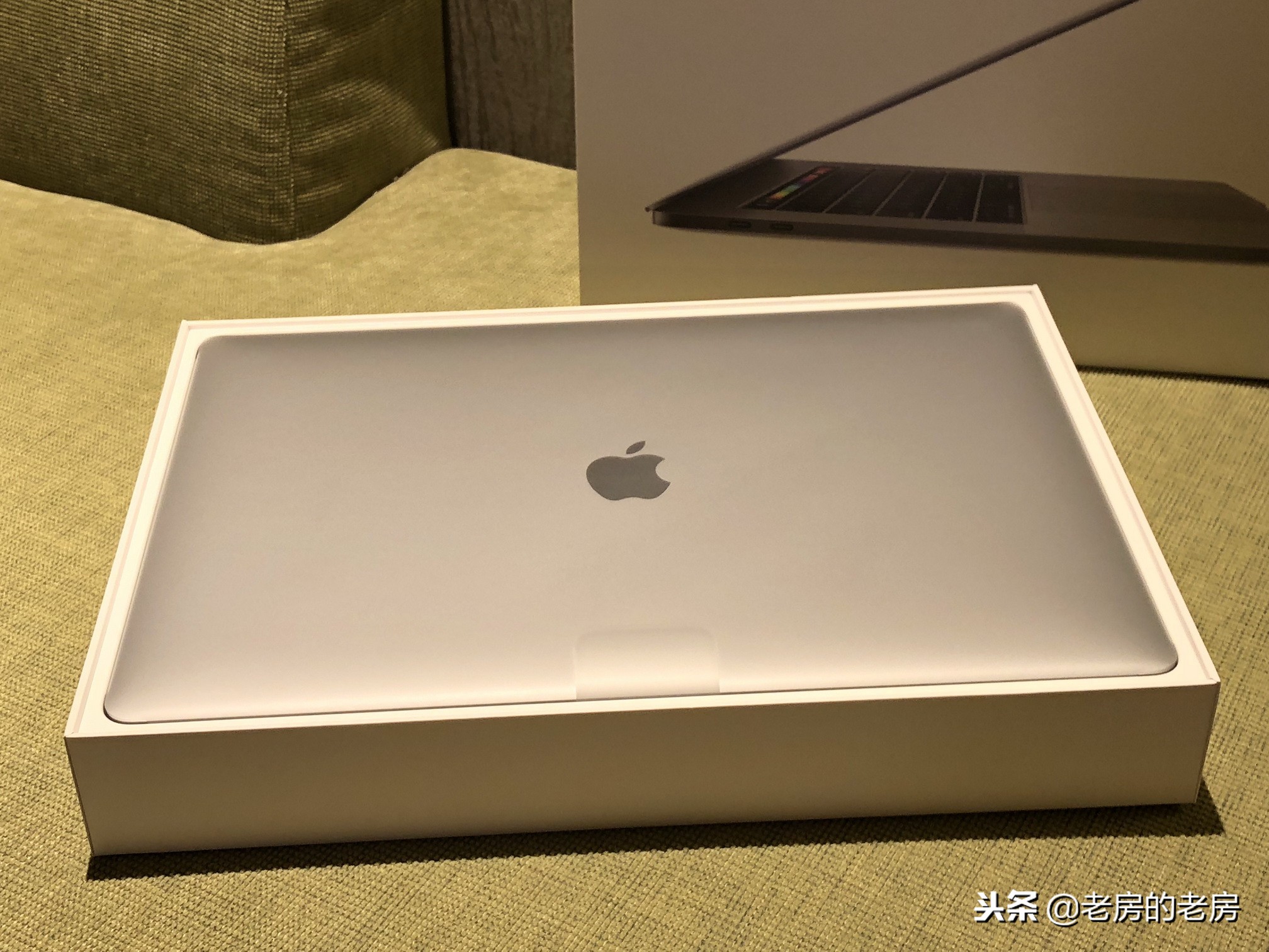 15-inch Macbook Pro unboxing evaluation_2018 new Macbook Pro parameter configuration_MPlayer for Mac