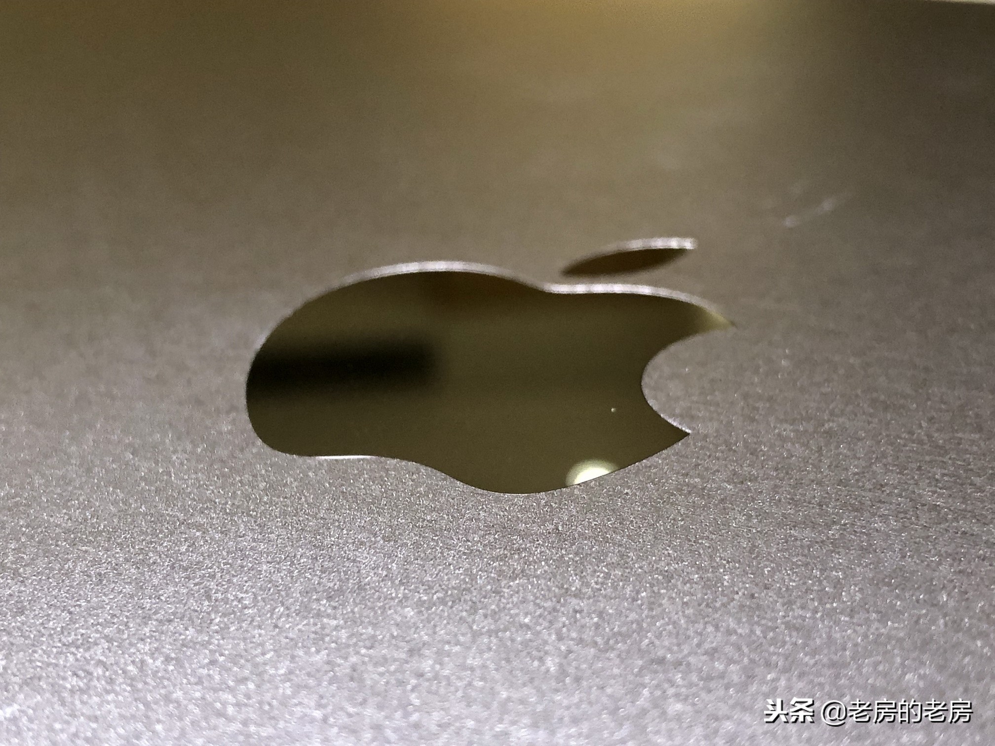 15-inch Macbook Pro unboxing evaluation_MPlayer for Mac_2018 new Macbook Pro parameter configuration