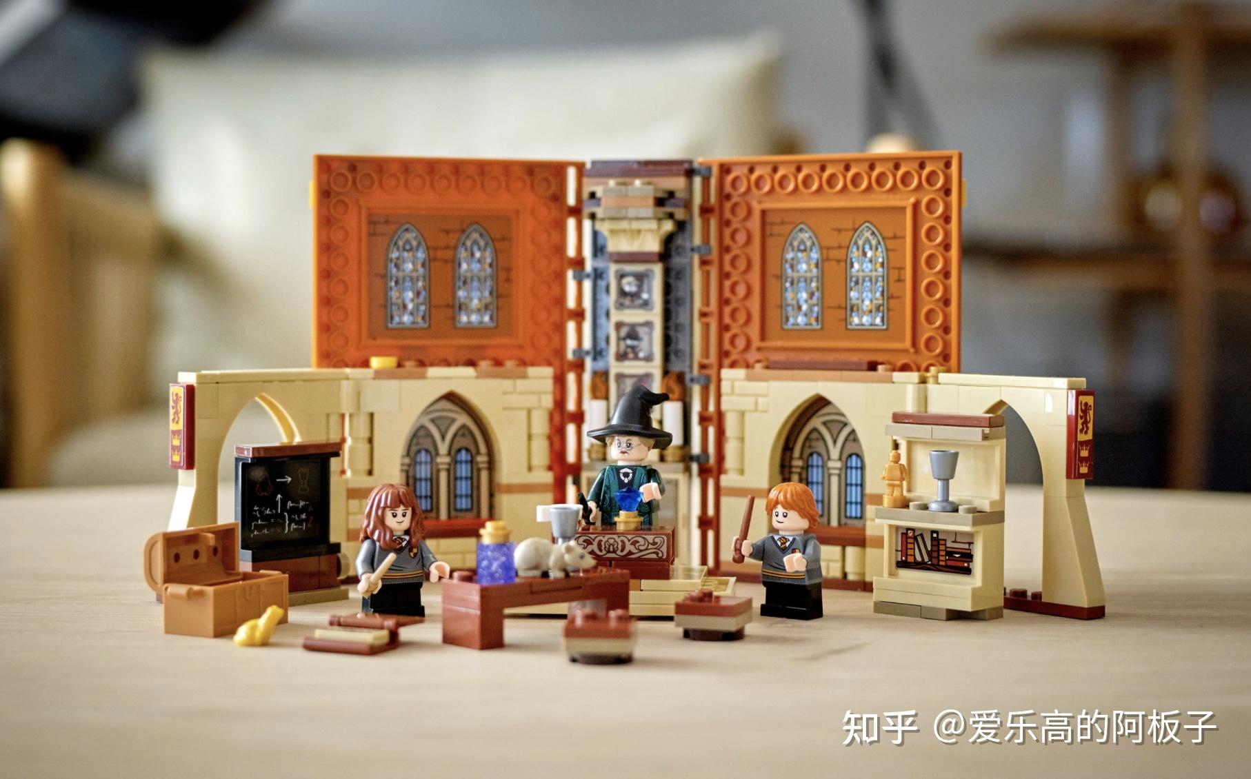 LEGO Marvel Super Heroes: Universe for iOS_LEGO Harry Potter Hogwarts Castle set_LEGO Harry Potter and Hermione Granger large-scale model