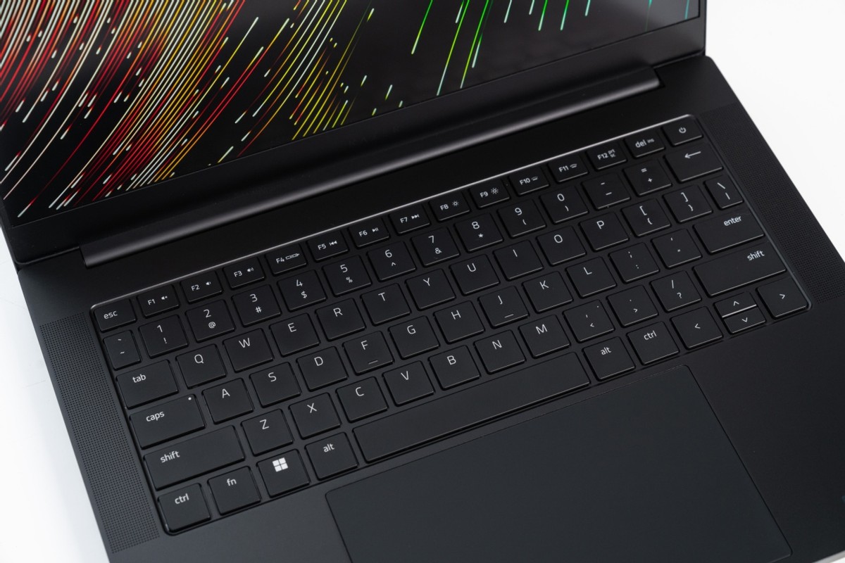 Razer Blade 14 2023 Ryzen 9 7940HS AI engine performance thin and light gaming notebook_Razer Synapse for Mac